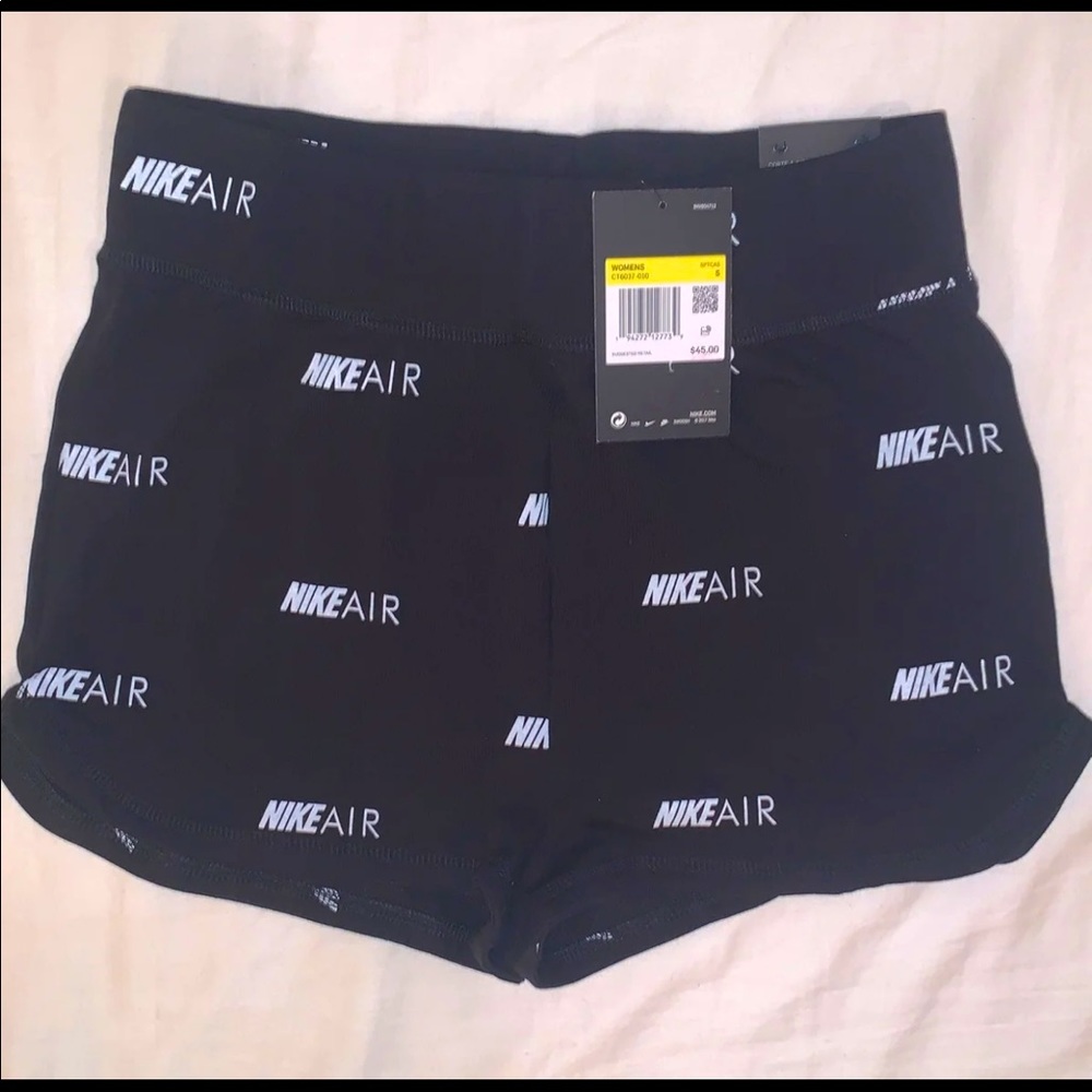 Nike women slim fit shorts